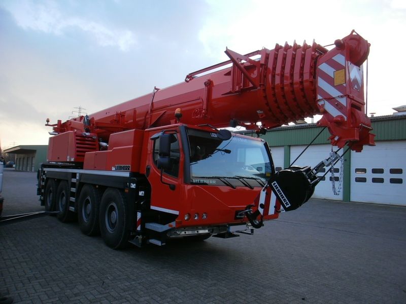 "Укртрансгаз" купив кран Liebherr LTM 1100-4.2 ледь не вдвічі дорожче від його ринкової ціни, вигнавши з тендеру дешевших продаців.
