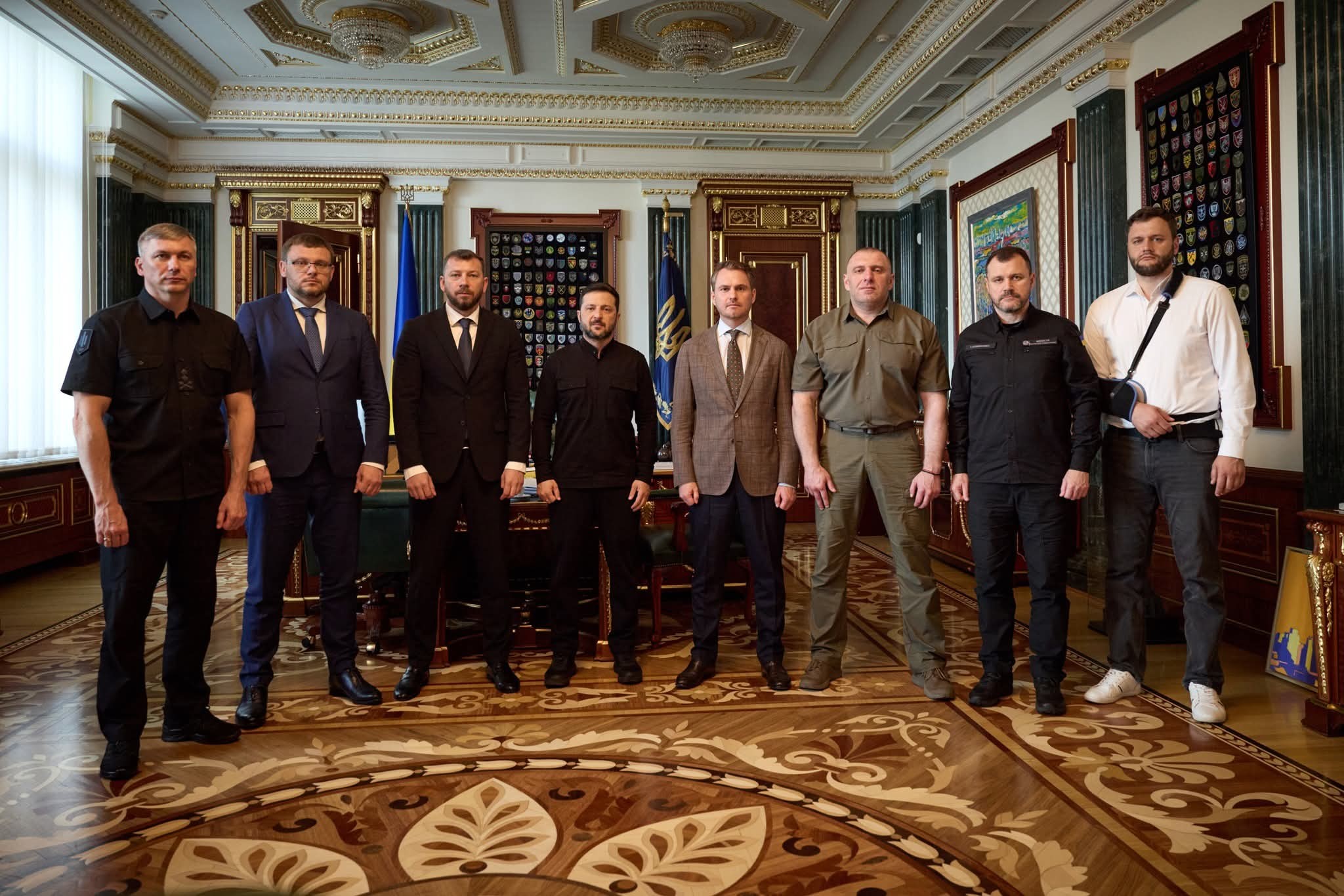 клоун Зеленський та його цирк шапіто