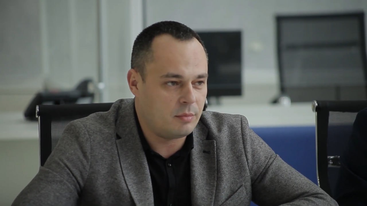Руслан Фірсов, податківець, Укрпошта