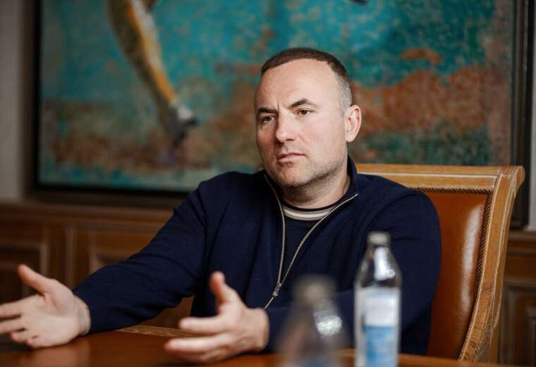 Павло Фукс, репутація, олігарх