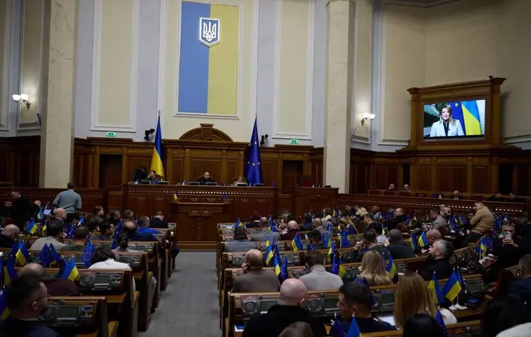 Ольга Савченко, Євген Пивоваров, Слуга народу, застави