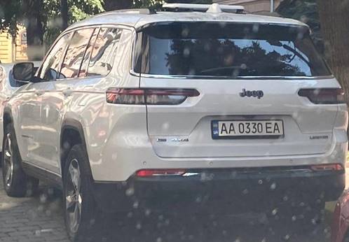 Дмитро Козарійчук, JEEP GRAND CHEROKEE