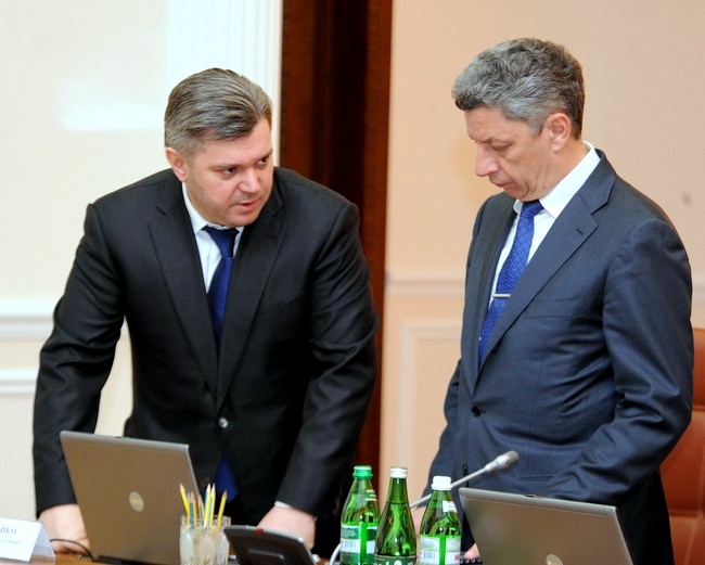Енергетичний міністр Едуард Ставицький (зліва) та його попередник Юрій Бойко.