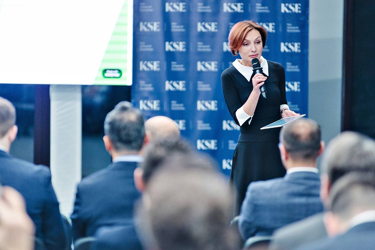 Катерина Рожкова, Київська школа економіки