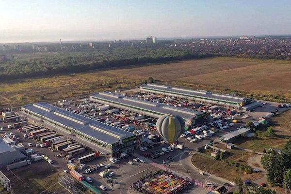ринок Столичний, Київ, Влада Молчанова, Юра Єнакіївський, Юрій Іванющенко