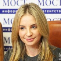 Сестри Сусідки, Олена Сусідка, Олена Мішалова