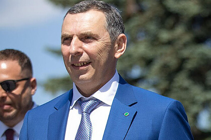 "Гаманець Зеленського". Хто такий Сергій Шефір, у машину якого стріляли