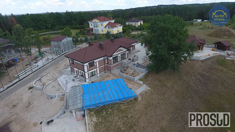Нерухомість Дмитра Петрова в Ходосівці
