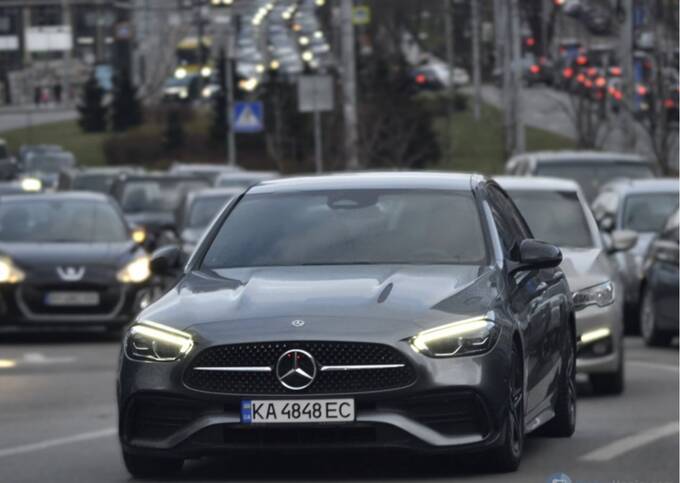 Mersedes C300, Валерія Барахова