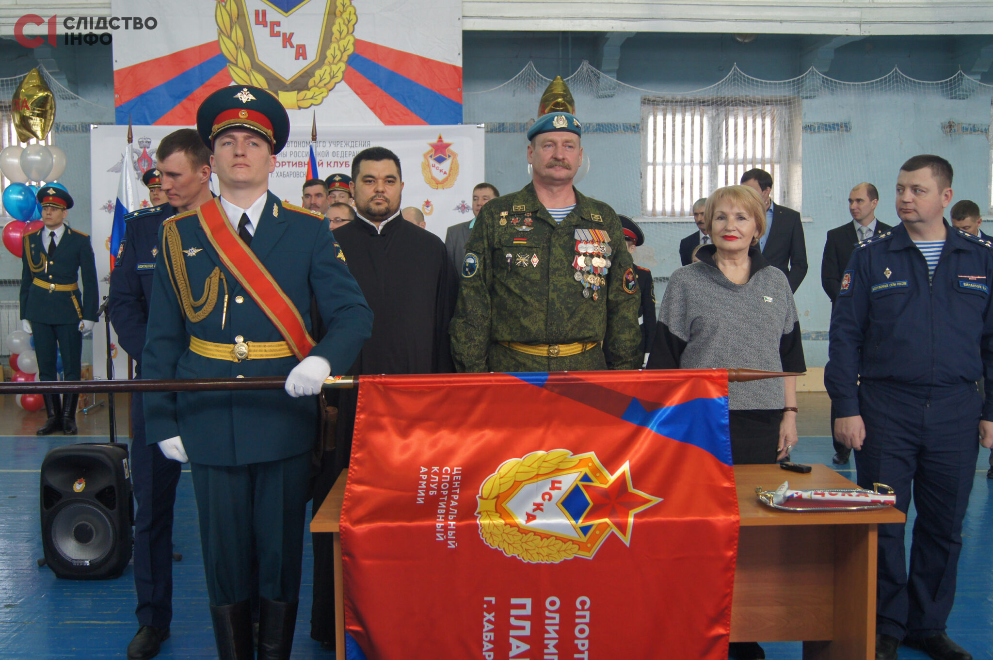 Володимир Біланчук на святі «Посвята у юні Армійці» (праворуч)