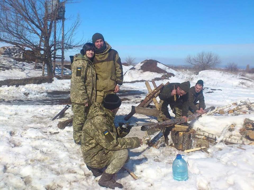 Надія з українськими військовими під час служби/ Facebook