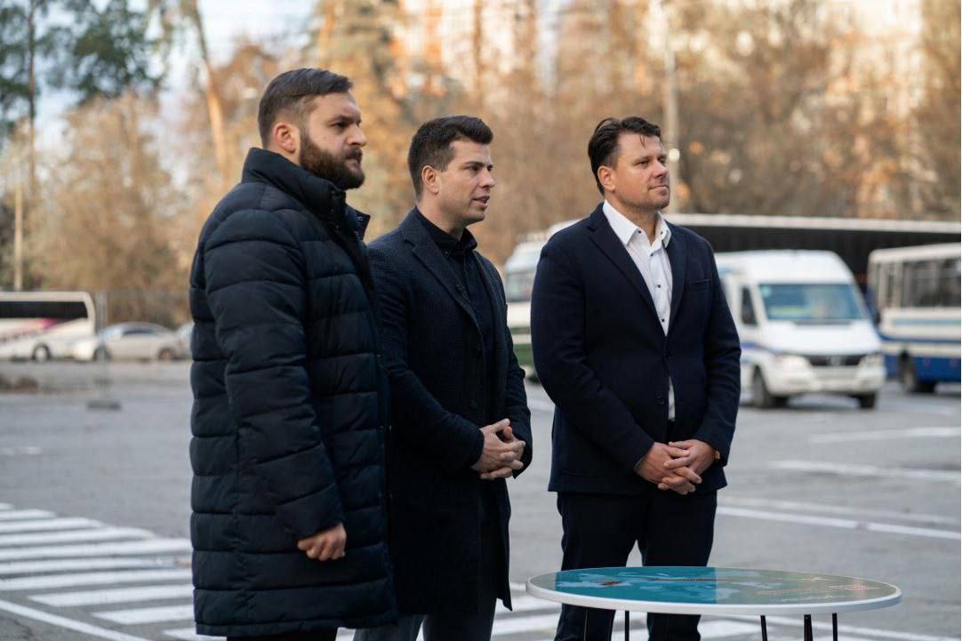 Сергій Деркач, Олег Міщенко, Укрпас тревел