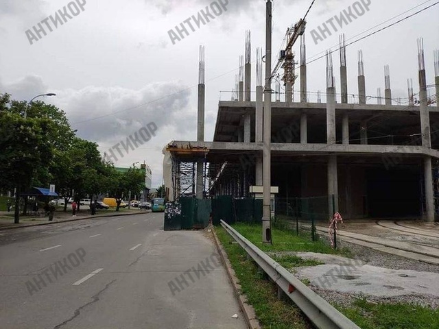 Вадим Столар, ТРЦ Квітень, Денис Басс