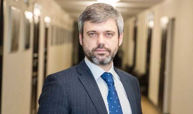 Петро Оленич. Непримітний чиновник із багатомільйонними земельними аферами