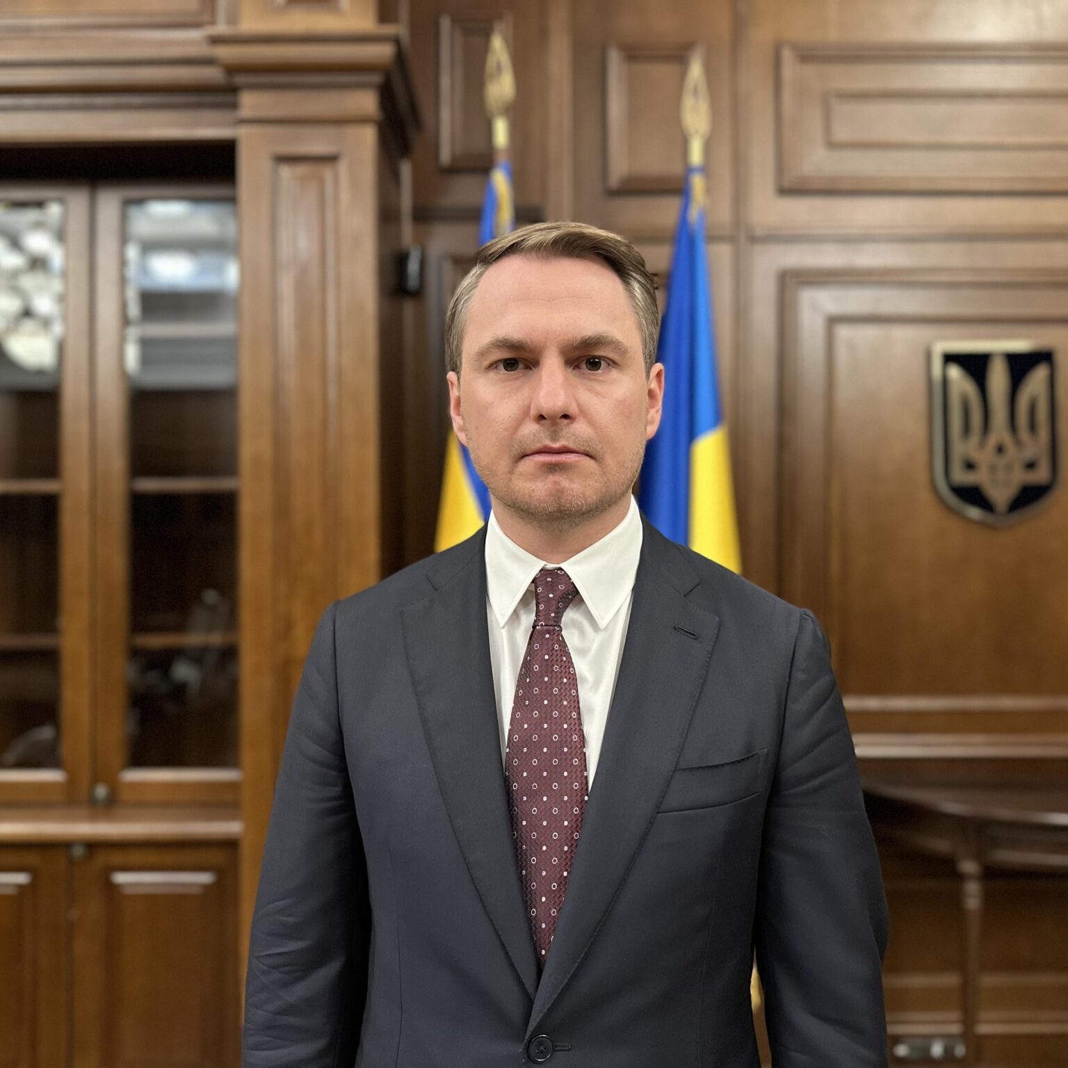 генпрокурор, Руслан Кравченко, російський паспорт