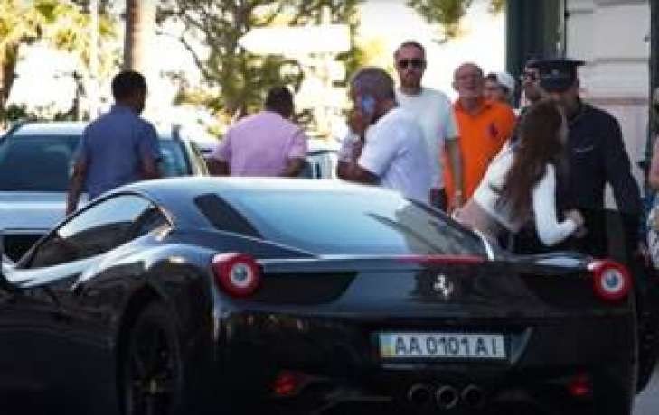 Владислав Гельзін, Монако, Бджілка-Південь, Ferrari Владислава Гельзіна
