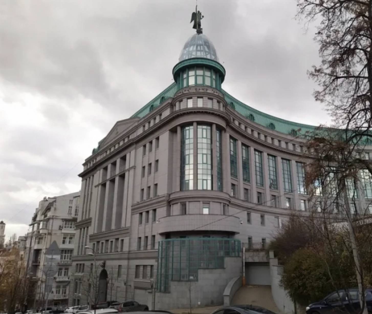 Микола Злочевський скуповує банк Аркада Київ
