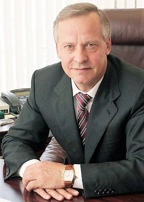Іван Куровський, Житло-буд, досьє, біографія, компромат