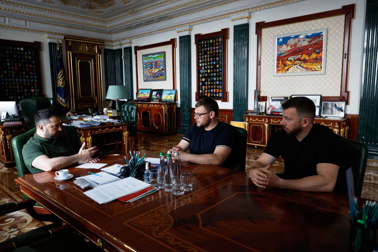 Володимир Зеленський, Семен Кривоніс, ВП, Володимир Клименко, НАБУ, САП, відставка Єрмака