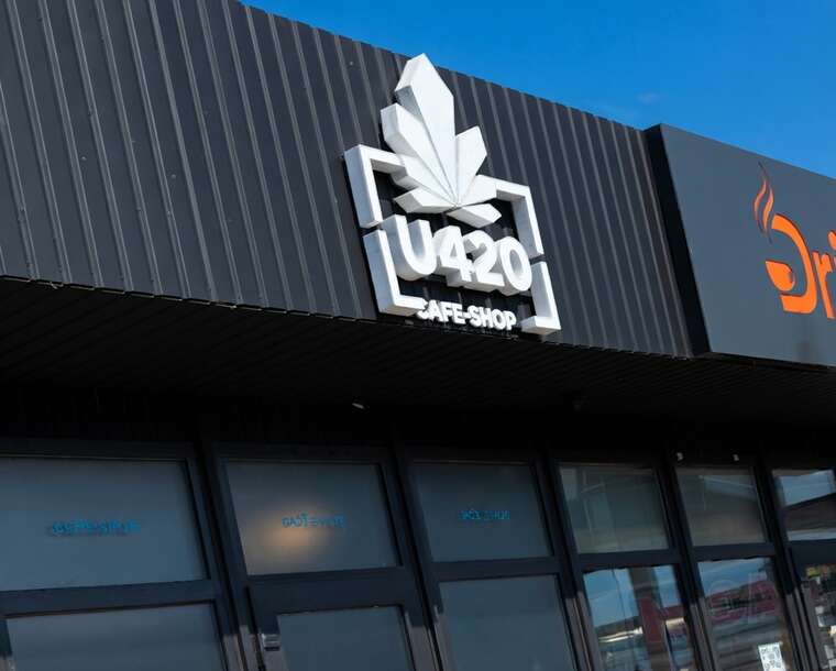 U420, Андрій Юшко, адвокат, Максим Святенко, наркотики