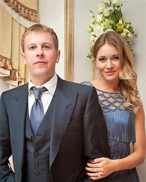 родина Хомутинників