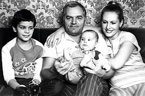 родина Андрія Іллєнка