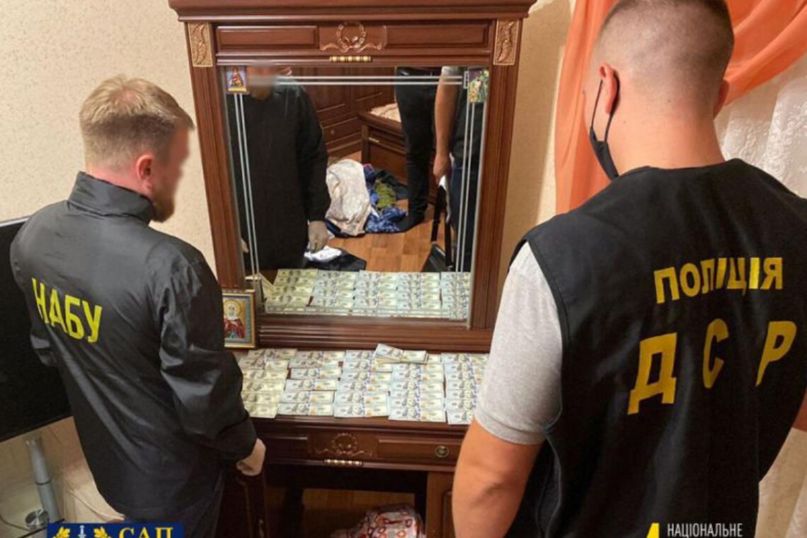 суддя, Ігор Ратушняк, обшук, НАБУ