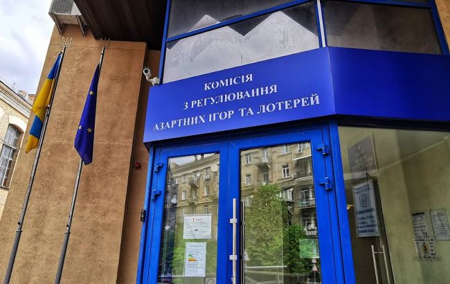 КРАЇЛ, «ПлейСіті»