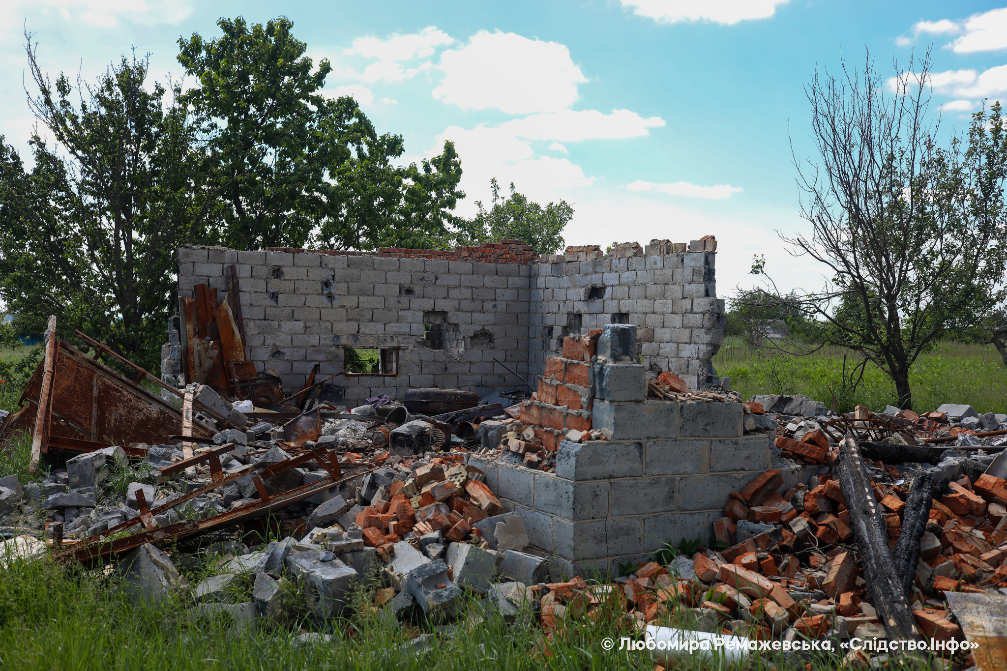 Руїни будинку, у якому Сергій Білоус та Роман Верещак